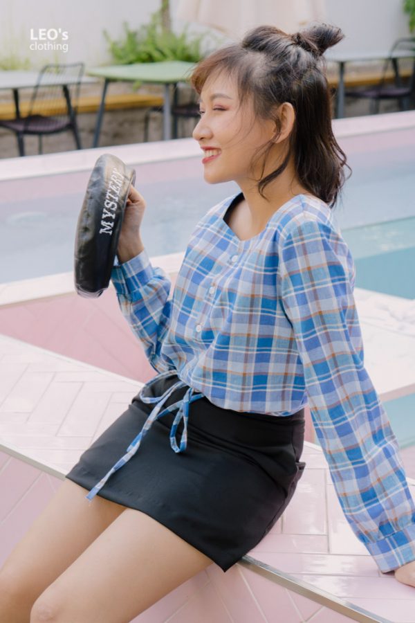 Áo Cổ U Nút Tay Dài Freesize