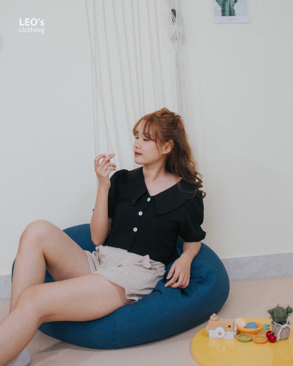 Áo cổ lá sen croptop LEO's clothing