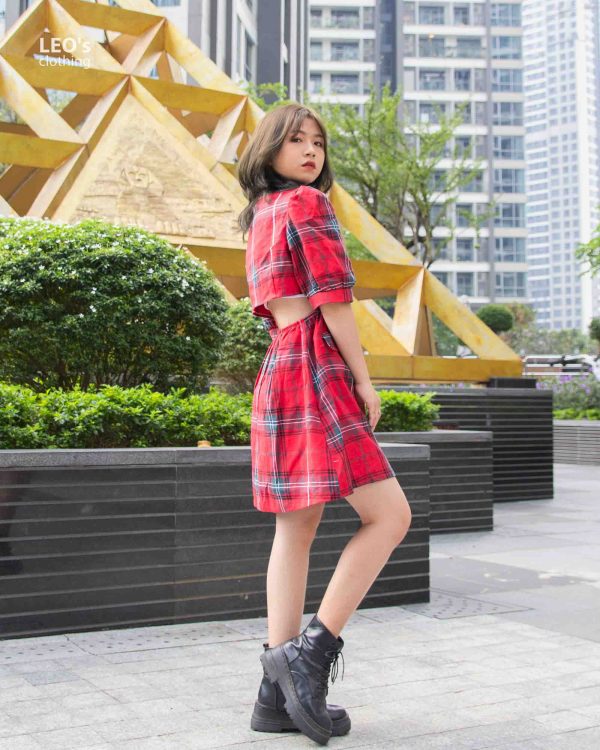 Đầm cổ sơ mi hở lưng LEO's clothing